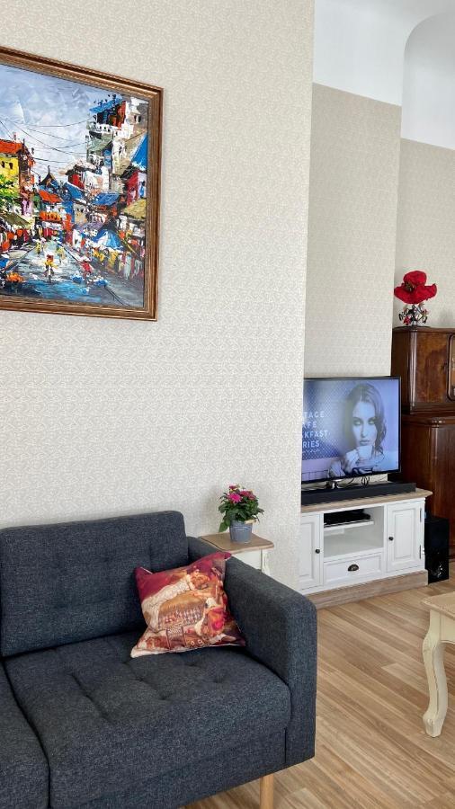 Elegant In Historical Centre & Free Locked Parking Appartement *