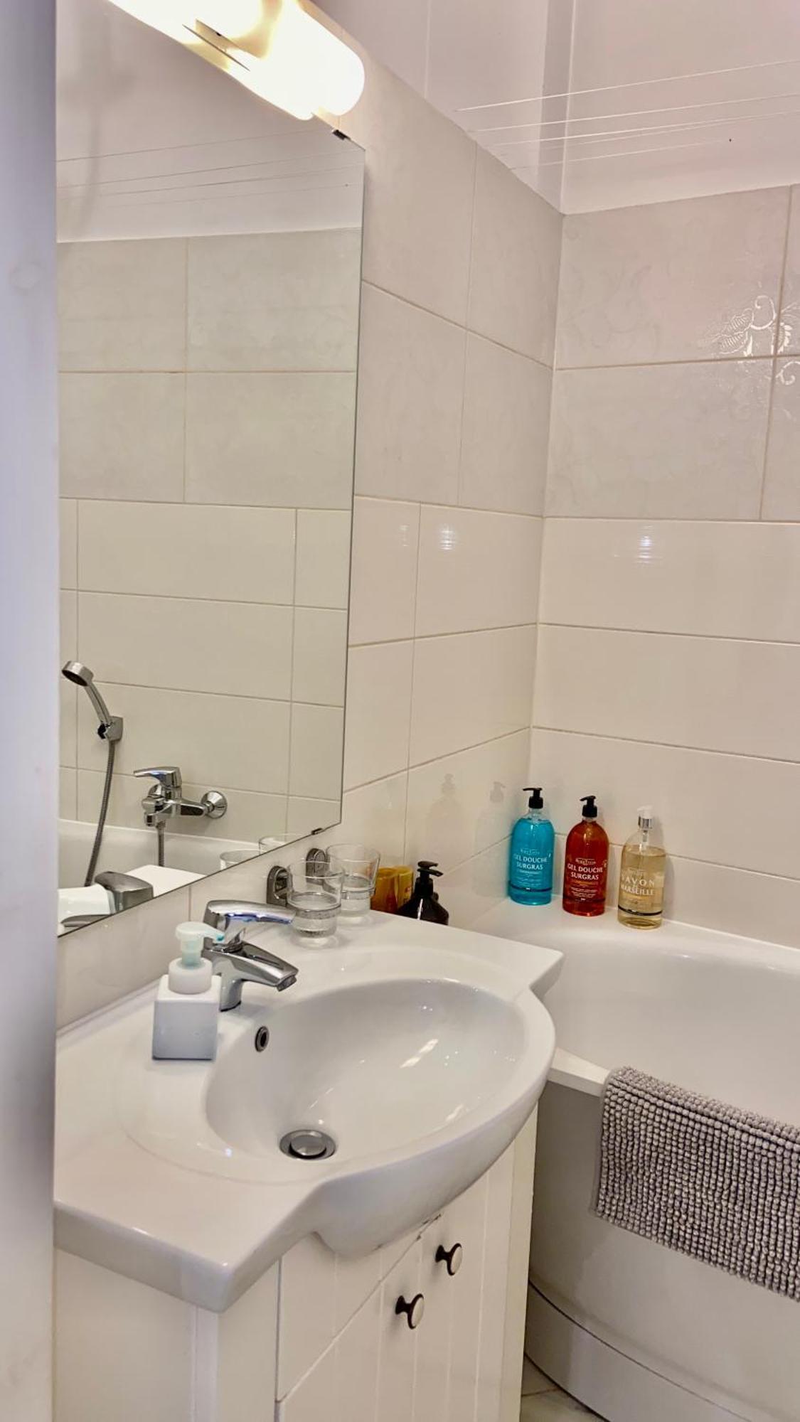 Leilighet Elegant In Historical Centre & Free Locked Parking *